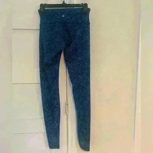 Lululemon Athletica Blue Tights Leggings Size 4- Worn once! EUC - Picture 3 of 5